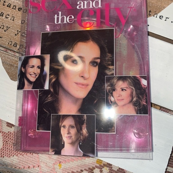 COPY - Sex and the City - Complete Series Seasons 1-6 - Picture 11 of 12